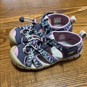 Girl’s KEEN Sandals